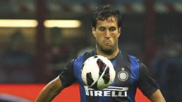 <b>SEGURO. </b>Silvestre, de 28 años, con la camiseta del Inter.