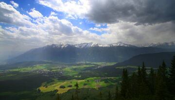 Valle del Inn desde el mirador Aussichtsplattform Lacke (1700 m).