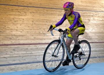 El ciclista franc¨¦s de 105 a?os que bate el r¨¦cord de la hora
