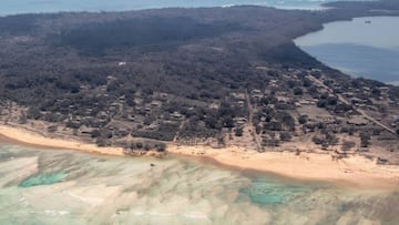 Tonga: las imágenes que revelan el tamaño de la erupción y la devastación por el tsunami