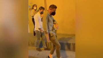 ?Imaginan ir por Sevilla y cruzarse a Joaqu¨ªn de esta guisa? Miren a la gente