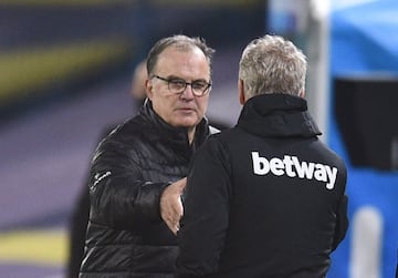 Por la fecha 12 de la Premier League, el equipo de Marcelo Bielsa perdió ante el cuadro de David Moyes y cayó a la posición 14 de la tabla con 14 puntos. Poveda fue suplente y no ingresó al compromiso.