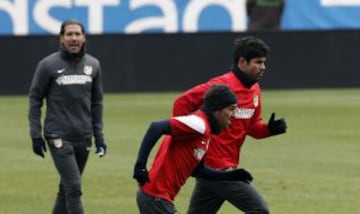 El Atlético de Madrid celebró el tradicional entrenamiento a puertas abiertas y su afición respondió de maravilla.