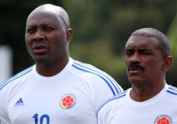 Leyendas de la FIFA vs. leyendas de Colombia en imágenes