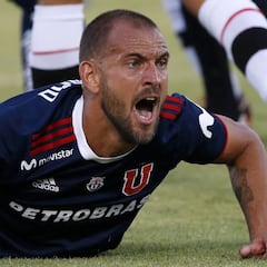 Aveldaño critica a Azul Azul por la salida de Johnny Herrera