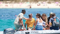 Messi and Suárez enjoy Ibiza holiday with family