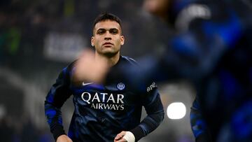 Lautaro, durante el calentamiento con el Inter antes de jugar contra el Genoa.