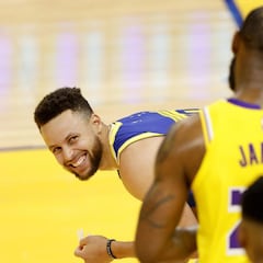 LeBron amedentra a Curry: triple-doble, paliza y a volar