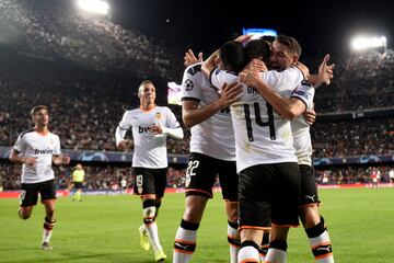 2-1. Gayá celebró el segundo tanto que Adama Soumaoro marcó  en propia puerta.