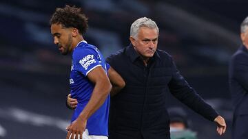 Mourinho, descartado para dirigir a Mina en Everton