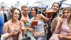 Glamour, fiesta y alcohol en el Grand National