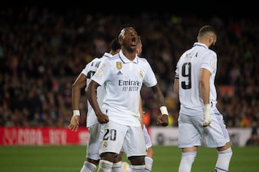 0-1. Vincius celebra el primer gol que marca en el minuto 45 de partido.