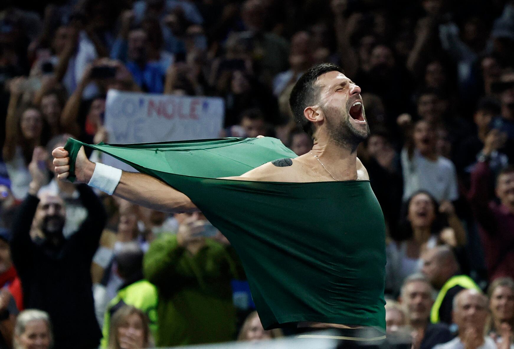 Djokovic gana su título 101 y se borra de las ATP Finals