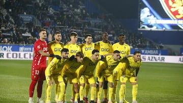 Once del Cádiz CF en el Ibercaja Estadio de Zaragoza.