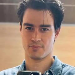 Así se ve Manuel Masalva, el actor de ‘Narcos México’ que superó un coma contraído en Asia por una extraña bacteria