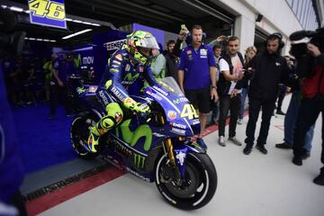 Valentino Rossi se vuelve a subir a la moto en Aragón