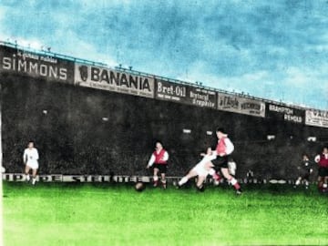 Partido de la Final de la Copa de Europa de 1956 entre el Stade de Reims y el Real Madrid. Gol 1-2 pase en profundidad de Muñoz a Di Stéfano que éste envía a la red recortando la diferencia