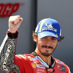 La mayoría da como favorito a Bagnaia y el campeón lo lleva bien