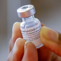 La vacuna de Pfizer cambia de nombre: ahora será Comirnaty