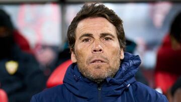 MADRID, SPAIN - FEBRUARY 06: Rubi head coach of UD Almeria looks on prior the game during the LaLiga Santander match between Rayo Vallecano and UD Almeria at Campo de Futbol de Vallecas on February 06, 2023 in Madrid, Spain. (Photo by Diego Souto/Quality Sport Images/Getty Images)