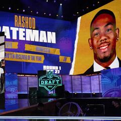 Los Ravens suman en ambos lados del balón en el NFL Draft 2021
