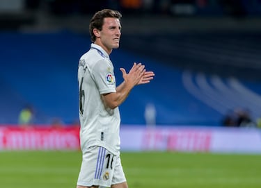 El segundo jugador de la plantilla
que menos minutos tuvo (92’),
a la penumbra de Carvajal
y la sombra de Lucas Vázquez. Buscará un nuevo
destino este verano; está
abierto a escuchar ofertas.