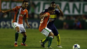 Buenos Aires 11 Marzo 2017
Banfield vs Boca por la fecha 15 del Torneo de la Independencia del Futbol Argentino, en el Estadio Florencio Sola, Banfield.
Frank Fabra de Boca Juniors y Eric Remedi 'a0de Banfield
Foto Ortiz Gustavo