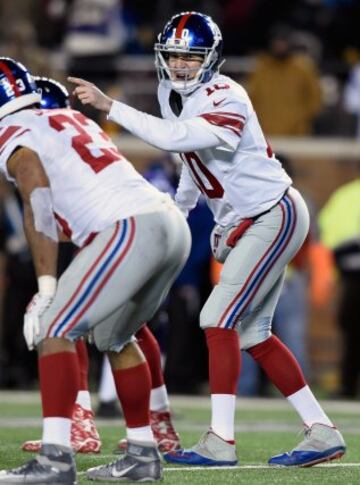 Eli Manning, quarterback de New York Giants, tuvo una noche aciaga. Sin Odell Beckham en el campo, no encontró la conexión con ningún jugador en ataque lo que se tradujo en 3 intercepciones y derrota. 