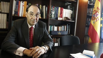 GRA146 MADRID, 27/01/2014.- El vicepresidente del Parlamento Europeo y eurodiputado del PP, Alejo Vidal Quadras, durante una entrevista con Efe. Vidal-Quadras ha confirmado hoy que fichar¨¢ por la nueva formaci¨®n Vox de "forma inmediata" tras solicitar su baja del PP, y aspira a ser eurodiputado en las pr¨®ximas elecciones del mes de mayo. EFE/Ballesteros
