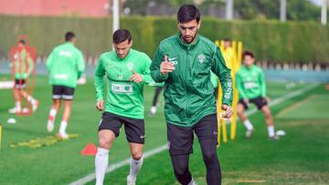 13/12/21 
 ELCHE 
 ENTRENAMIENTO 
 PASTORE 