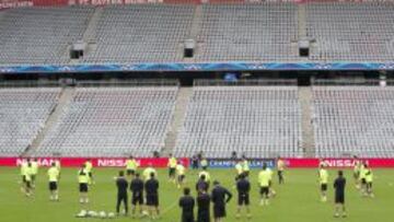 El Barça entrena en el Allianz Arena con todos sus hombres