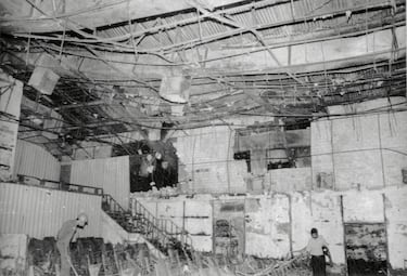 El día que el Sha de Irán montó la fiesta más cara del siglo XX en pleno desierto: 50.000 pájaros muertos y un tarro de tierra final