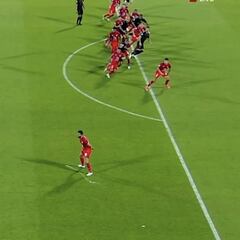 James da su primera asistencia en Qatar para el gol de Boli