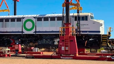 El Snowpiercer existe: arranca el Tren Infinito que no necesita ni combustible ni recarga