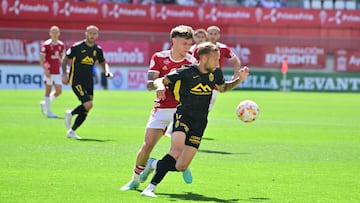 Víctor Narro en un partido con el Atlético Baleares.