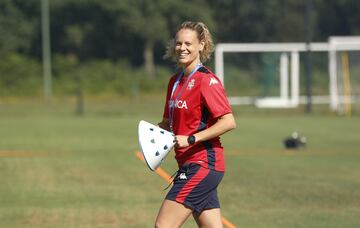 Irene Ferreras en el primer entrenamiento del Depor Abanca