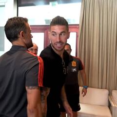 El encuentro del morbo y dio mucho juego: Luis Enrique vacilando a Ramos