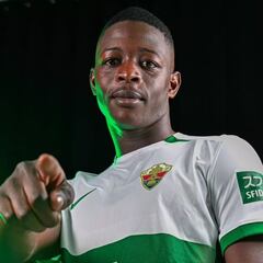 El Elche hace oficial la renovación de Bakary Traore hasta 2026