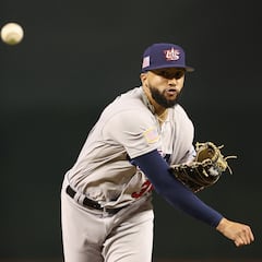 The numbers behind Devin Williams’ deal with the Mets