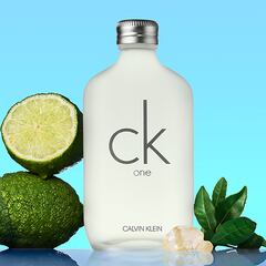 La mejor colonia de hombre con aroma fresco para el verano