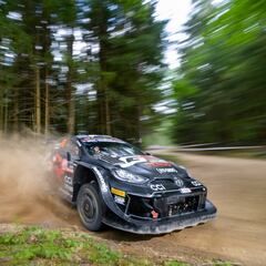 A Kalle Rovanpera le sale un ‘grano’ en Letonia