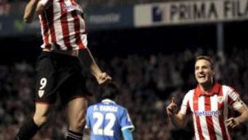 <b>ENRACHADO. </b>Llorente marcó su octavo gol en la Liga ante el Almería de Juanma Lillo.