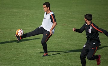 Corinthians ya se adapta a la altura de Bogotá