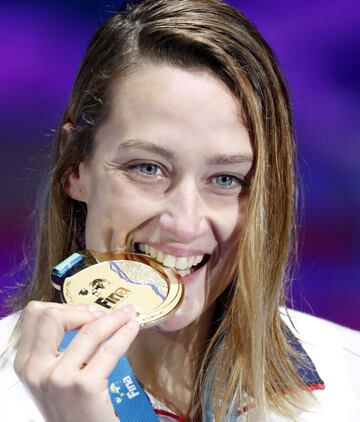 En el Mundial de Budapest de 2017 consiguió por primera vez el oro en 200 mariposa. Con esta medalla completó la triple corona en esta categoría. Además ganó dos platas, en 1500 libre y 400 estilos.