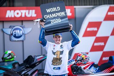 Si Crivillé fue el primero, Mir es el último campeón que ha tenido España en MotoGP, además, lo fue en una de las temporadas más extrañas de la historia, la de la pandemia de coronavirus en 2020. Ganó con la regularidad como su punto fuerte ya que solo consiguió una victoria, un modo muy diferente a como lo hizo en 2017, el año de su primer título mundialista en Moto3 en el que sumó nada menos que diez triunfos.