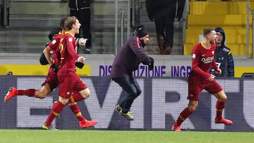 Dzeko celebra el gol.