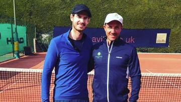 Andy Murray, entrenando en tierra batida tras su operación.