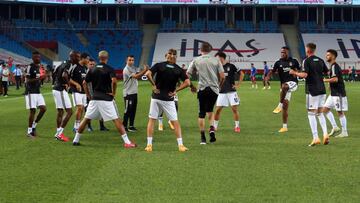 Los jugadores del Besiktas durante un calentamiento