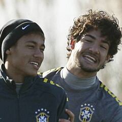 Neymar se ríe de Pato por su nuevo look: "Estás ridículo"