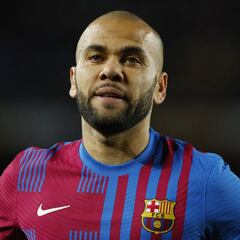 Alves, en 'Sport': "Me gastaría mucho dinero en Mbappé, pero no en Haaland"